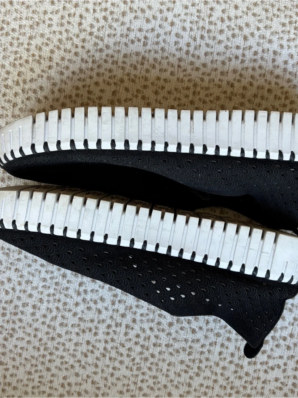 Ilse Jacobsen breathable perforated